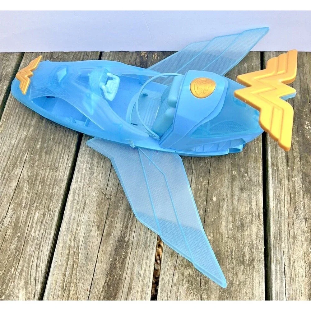 Mattel Wonder Woman Jet Plane 2016 DC Super Hero Girls Invisible Toy Vehicle